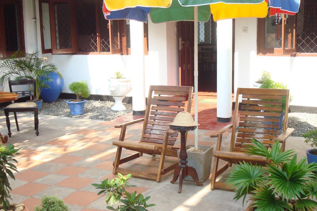 Blue Seas Guest House Dehiwala-Mount Lavinia Exteriér fotografie