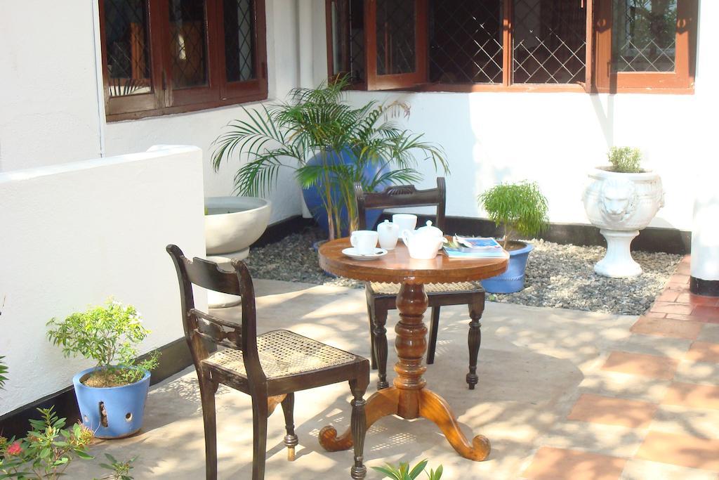 Blue Seas Guest House Dehiwala-Mount Lavinia Exteriér fotografie