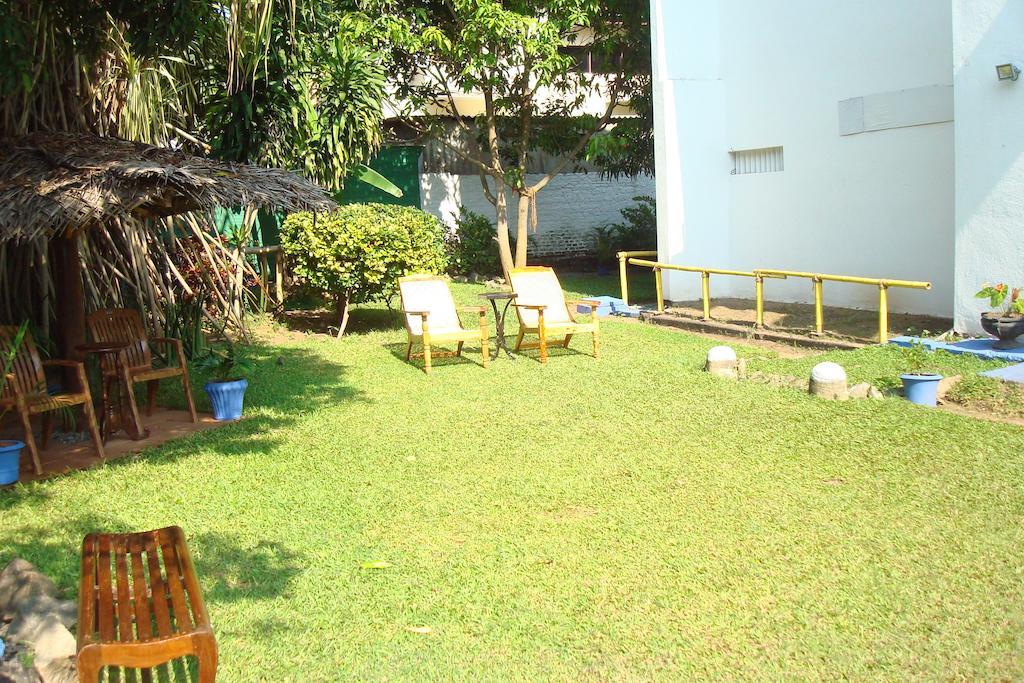 Blue Seas Guest House Dehiwala-Mount Lavinia Exteriér fotografie