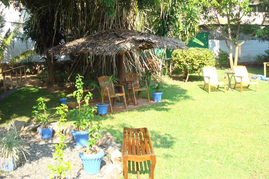Blue Seas Guest House Dehiwala-Mount Lavinia Exteriér fotografie