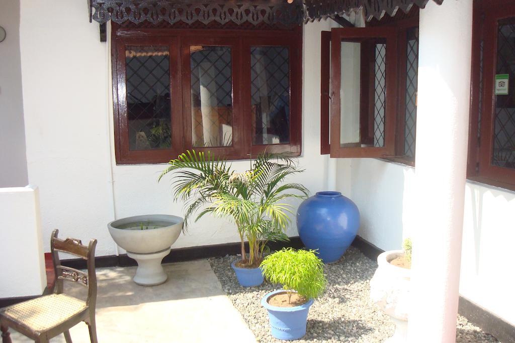Blue Seas Guest House Dehiwala-Mount Lavinia Exteriér fotografie