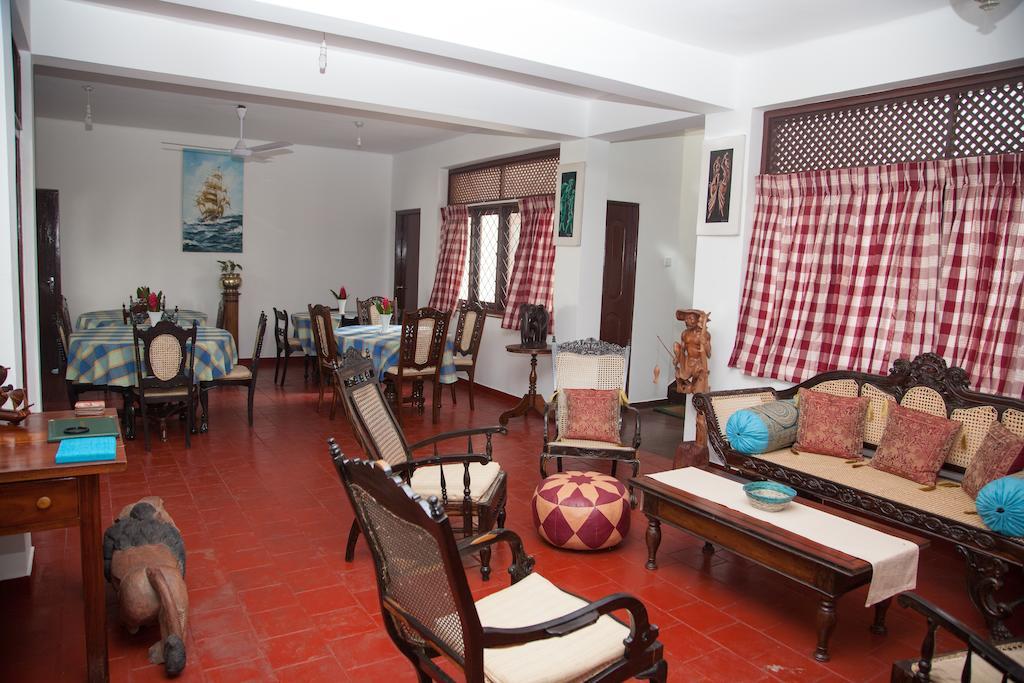 Blue Seas Guest House Dehiwala-Mount Lavinia Exteriér fotografie